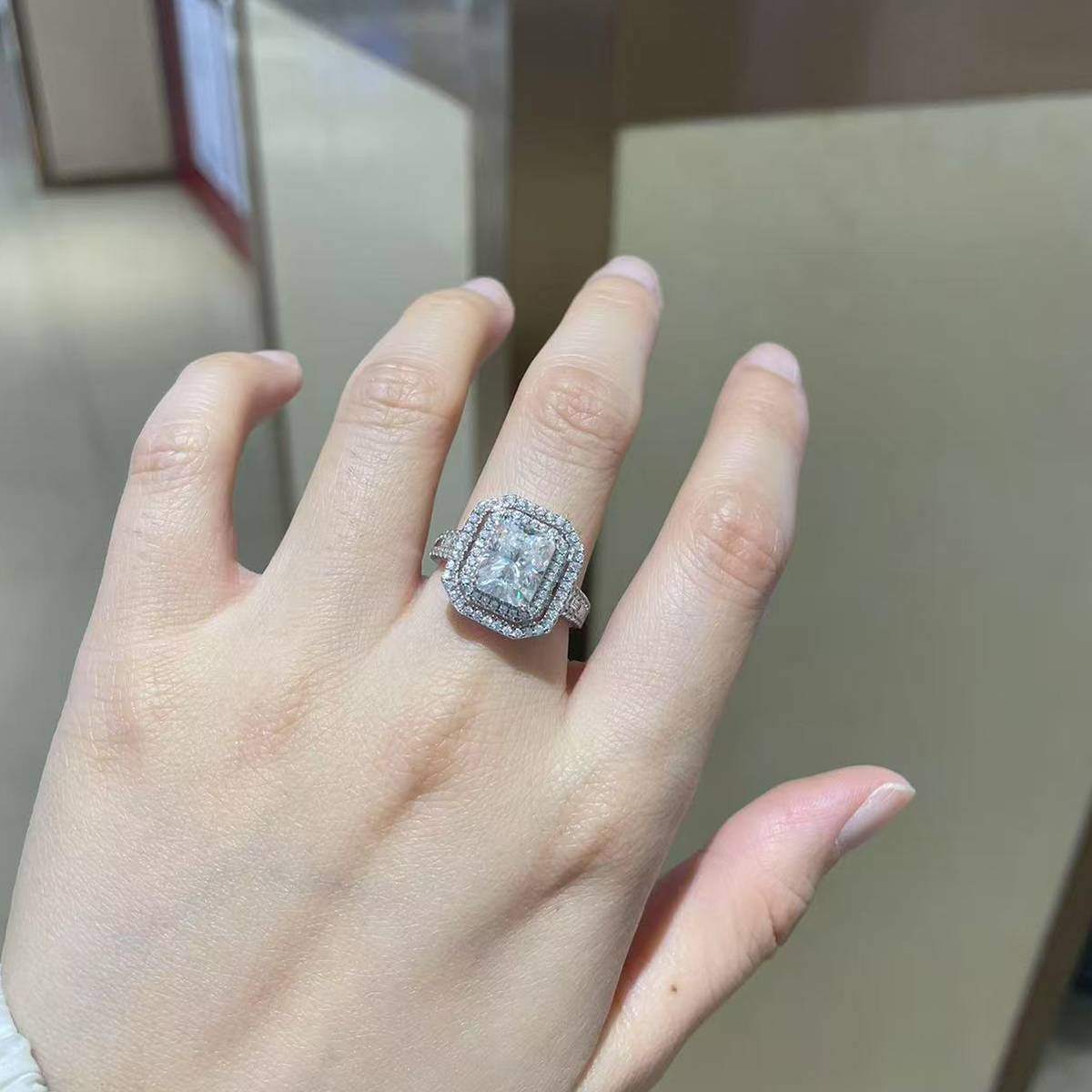 Full Diamond Emerald Cut Women's Ring S925 Silver Plated Platinum Customized Selection Main Stone Moissanite Diamond 3.0ct/Secondary Stone High Carbon Diamond